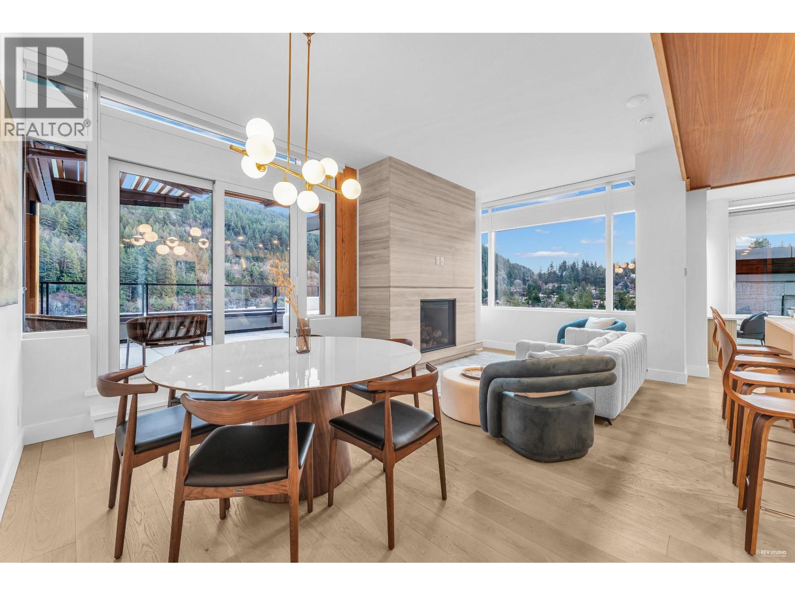 1002 6707 NELSON AVENUE, West Vancouver