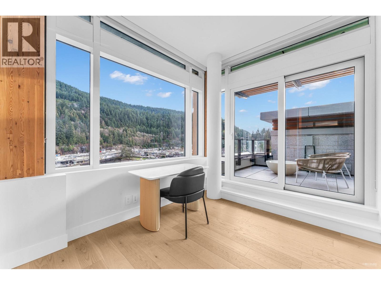 1002 6707 NELSON AVENUE, West Vancouver