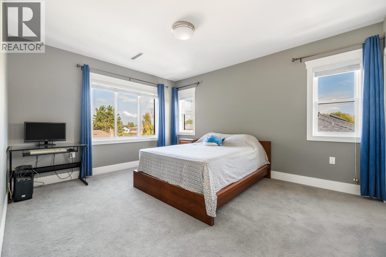 4591 TRIMARAN DRIVE, Richmond