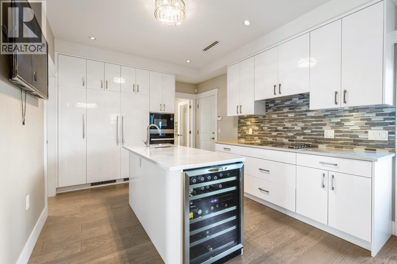 4591 TRIMARAN DRIVE, Richmond