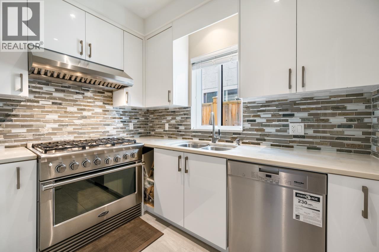 4591 TRIMARAN DRIVE, Richmond