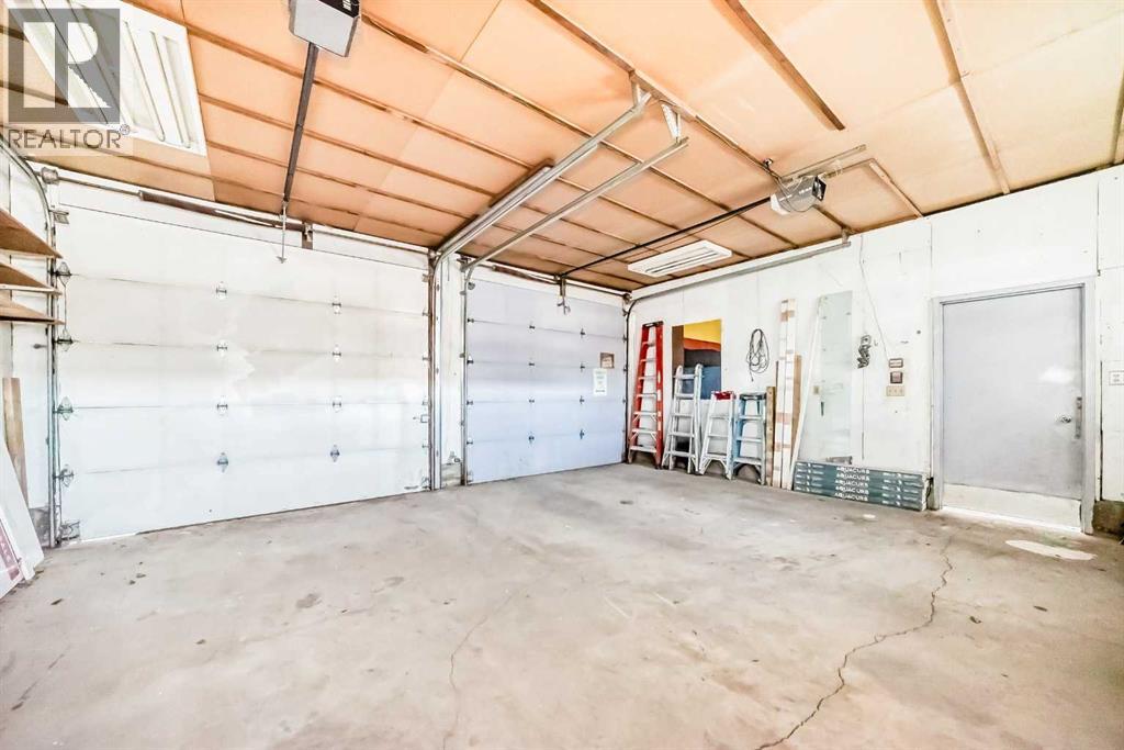 Single Family House Bi-level for Sale in  Fairmount Drive SE Acadia Calgary 