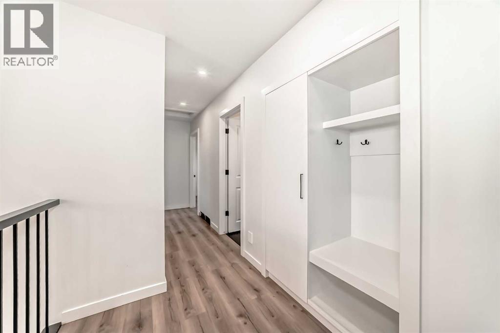 Single Family House Bi-level for Sale in  Fairmount Drive SE Acadia Calgary 