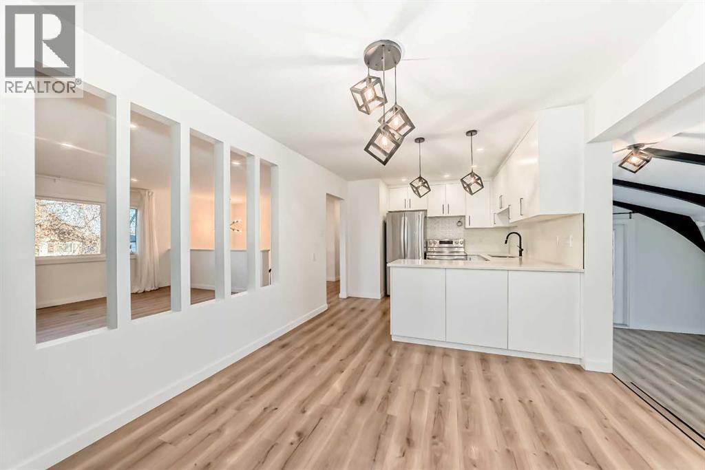 Single Family House Bi-level for Sale in  Fairmount Drive SE Acadia Calgary 