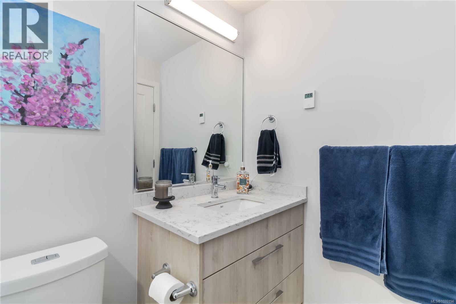 302 9864 Fourth Street, Sidney