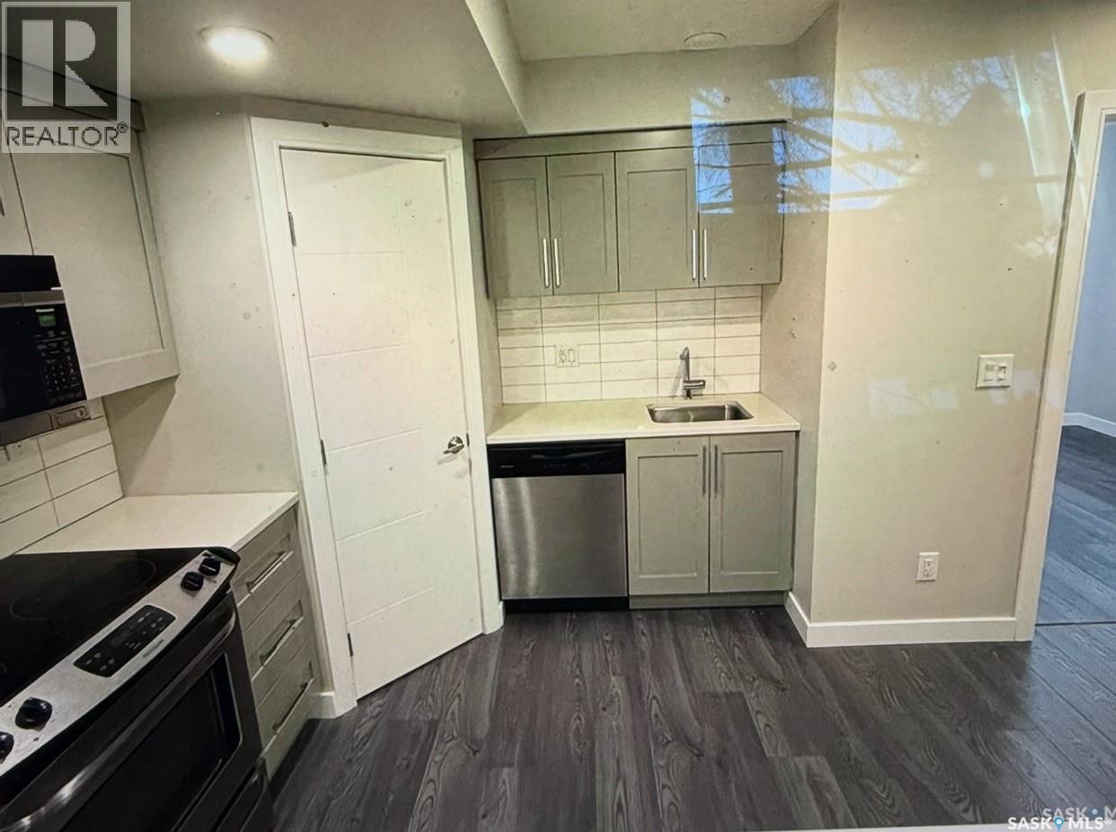 Single Family House Bi-level for Sale in  Kloppenburg STREET Saskatoon 