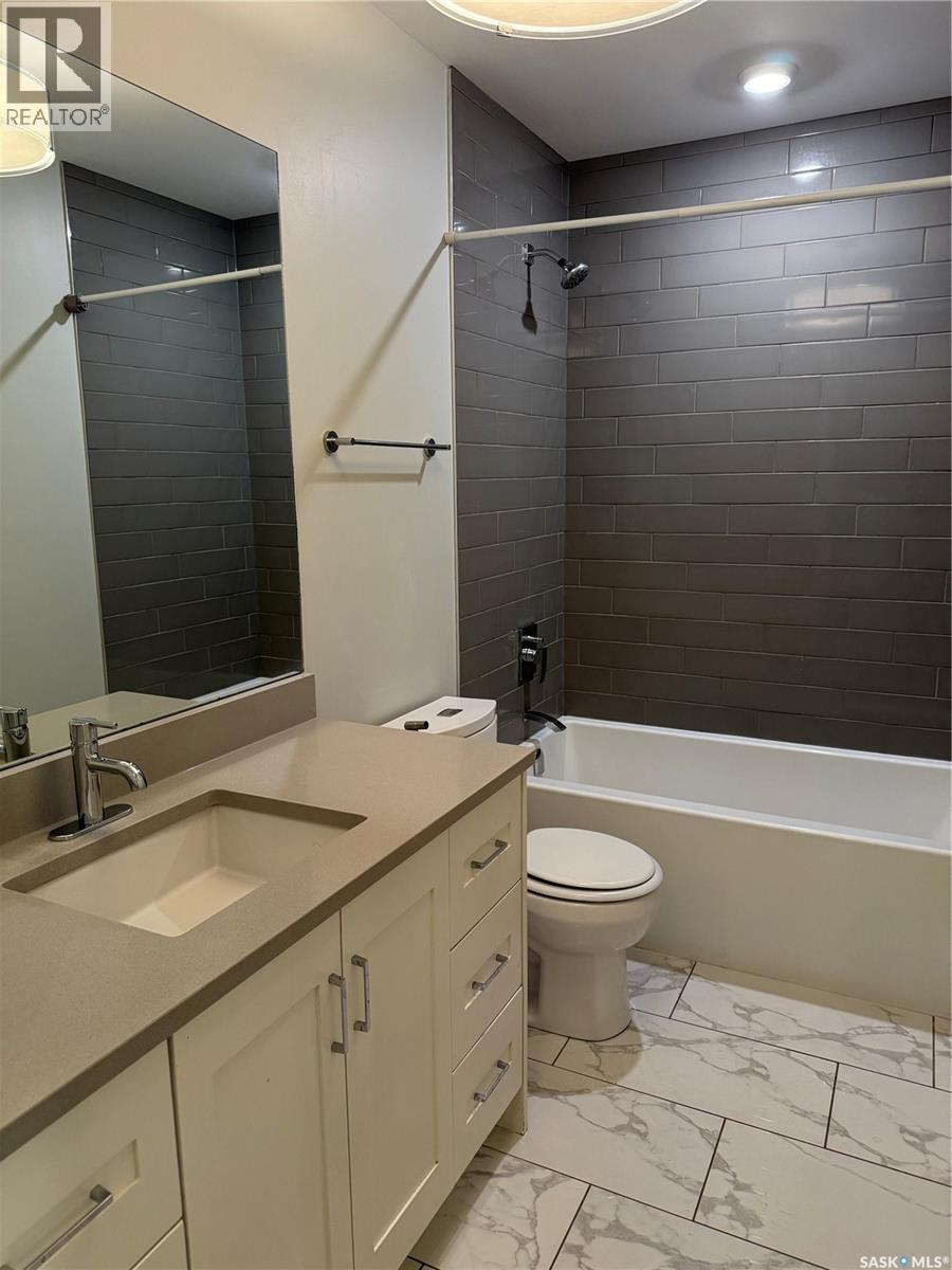 Single Family House Bi-level for Sale in  Kloppenburg STREET Saskatoon 