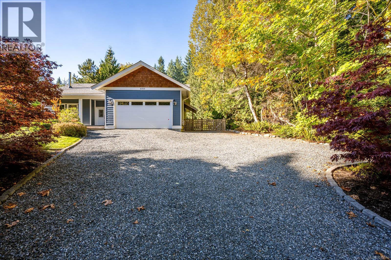 6505 Mystery Beach Rd, Fanny Bay