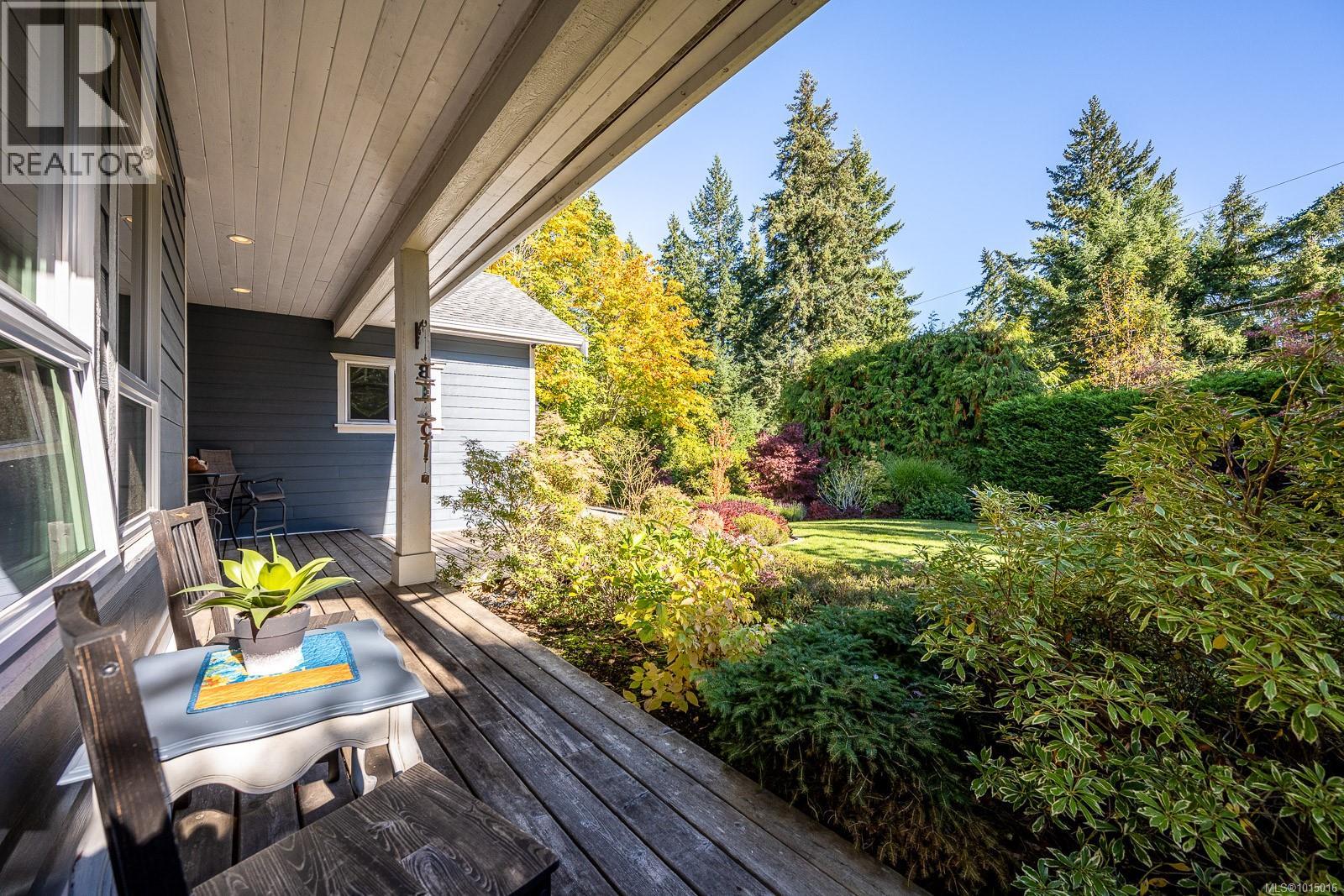 6505 Mystery Beach Rd, Fanny Bay