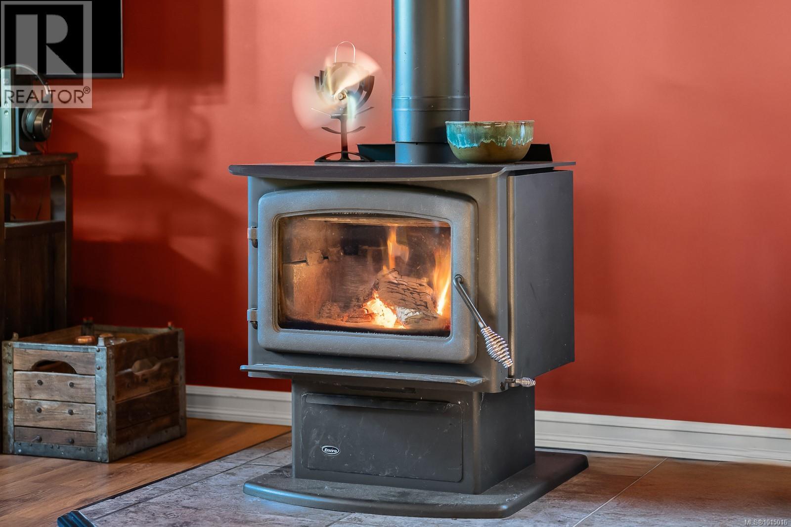 6505 Mystery Beach Rd, Fanny Bay