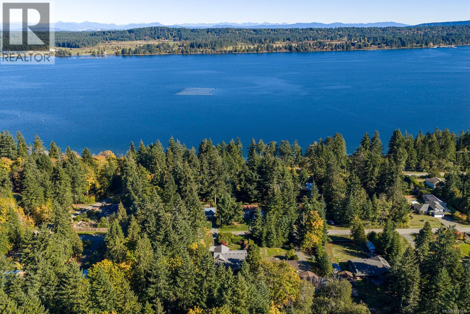 6505 Mystery Beach Rd, Fanny Bay