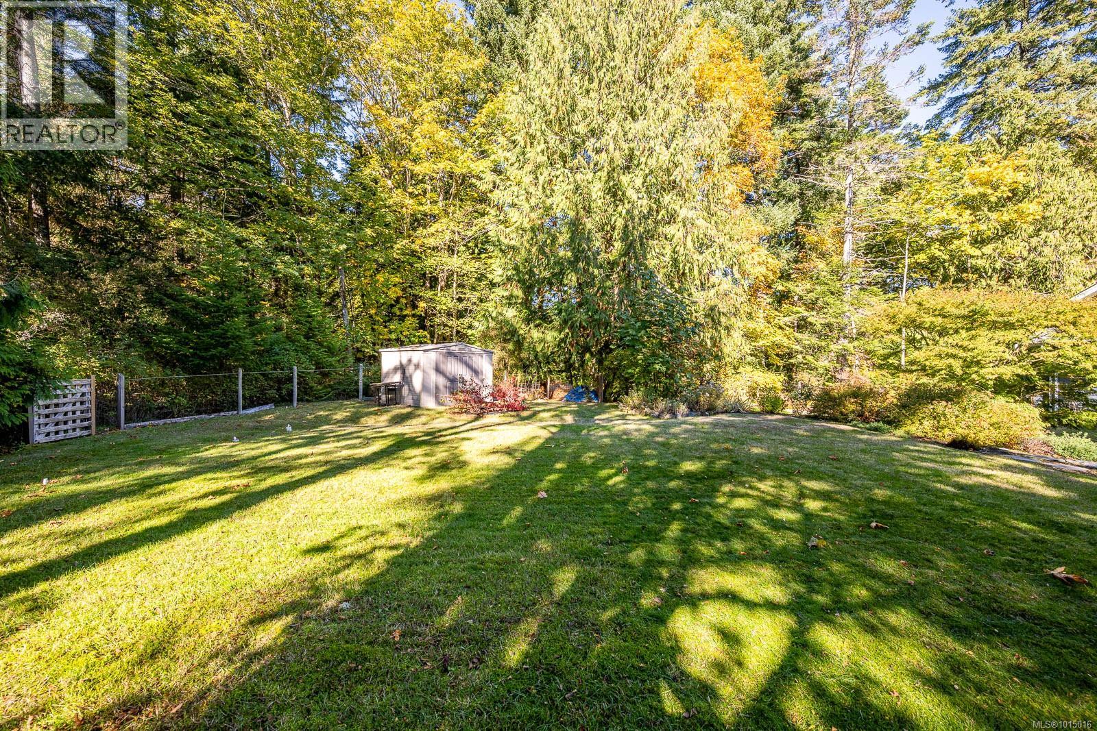 6505 Mystery Beach Rd, Fanny Bay