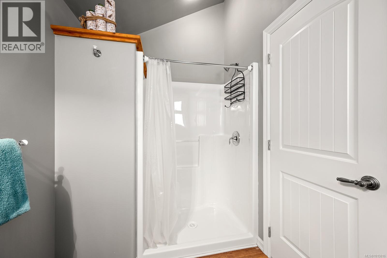 6505 Mystery Beach Rd, Fanny Bay