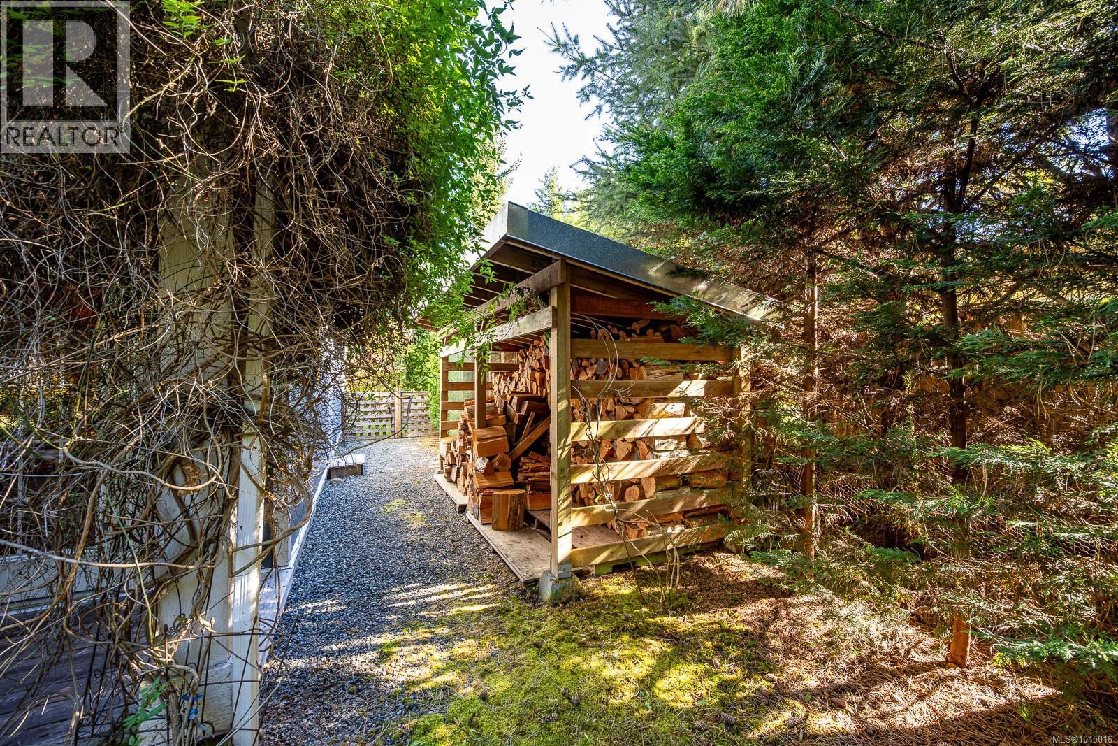 6505 Mystery Beach Rd, Fanny Bay