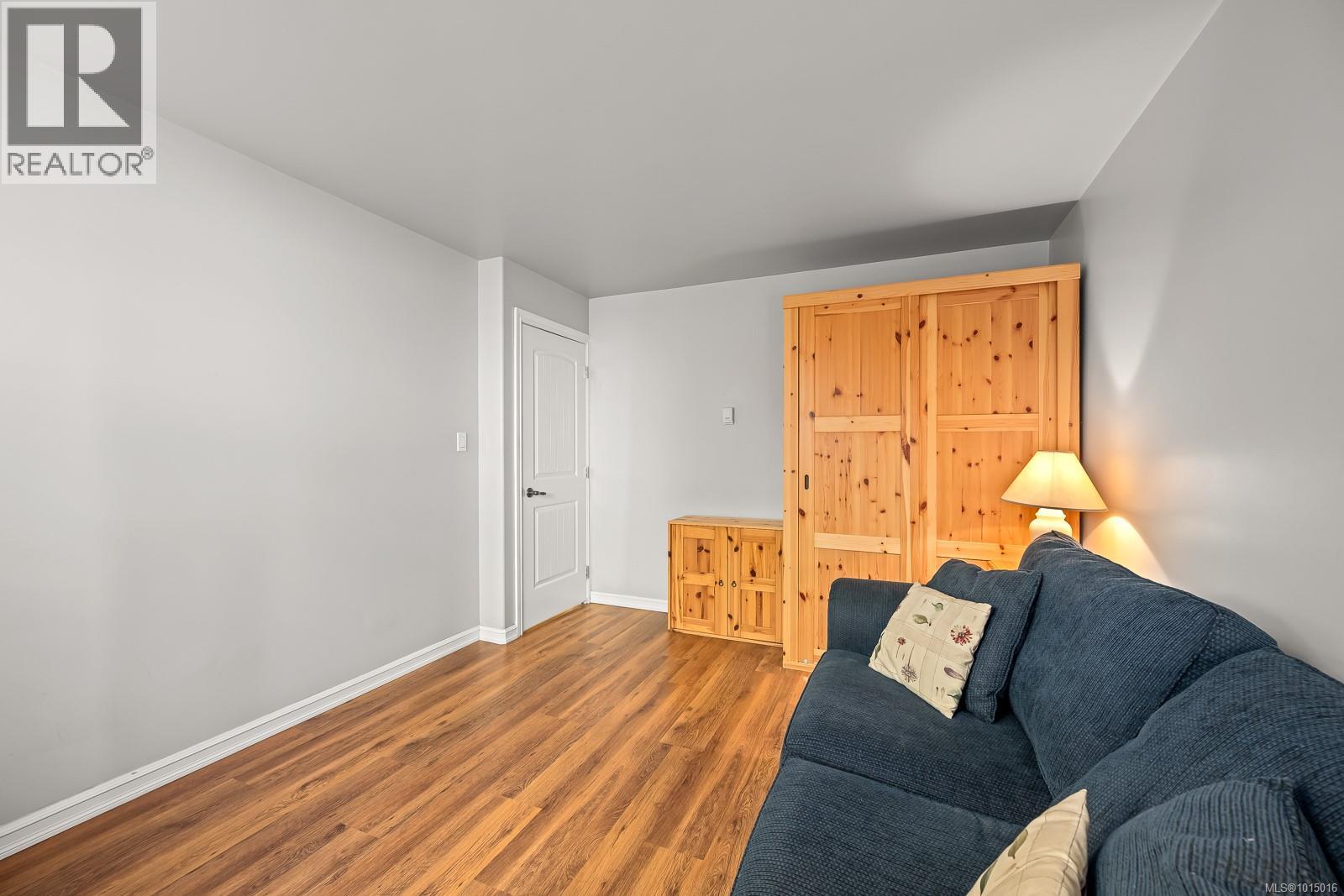 6505 Mystery Beach Rd, Fanny Bay