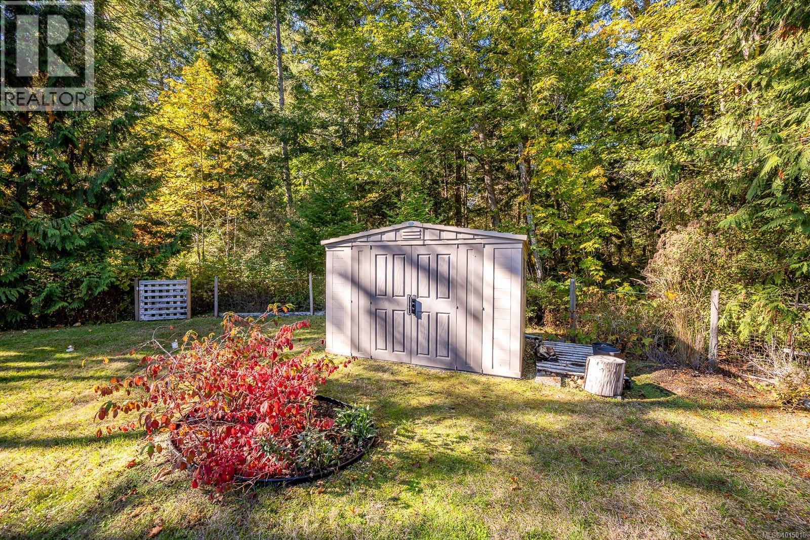 6505 Mystery Beach Rd, Fanny Bay