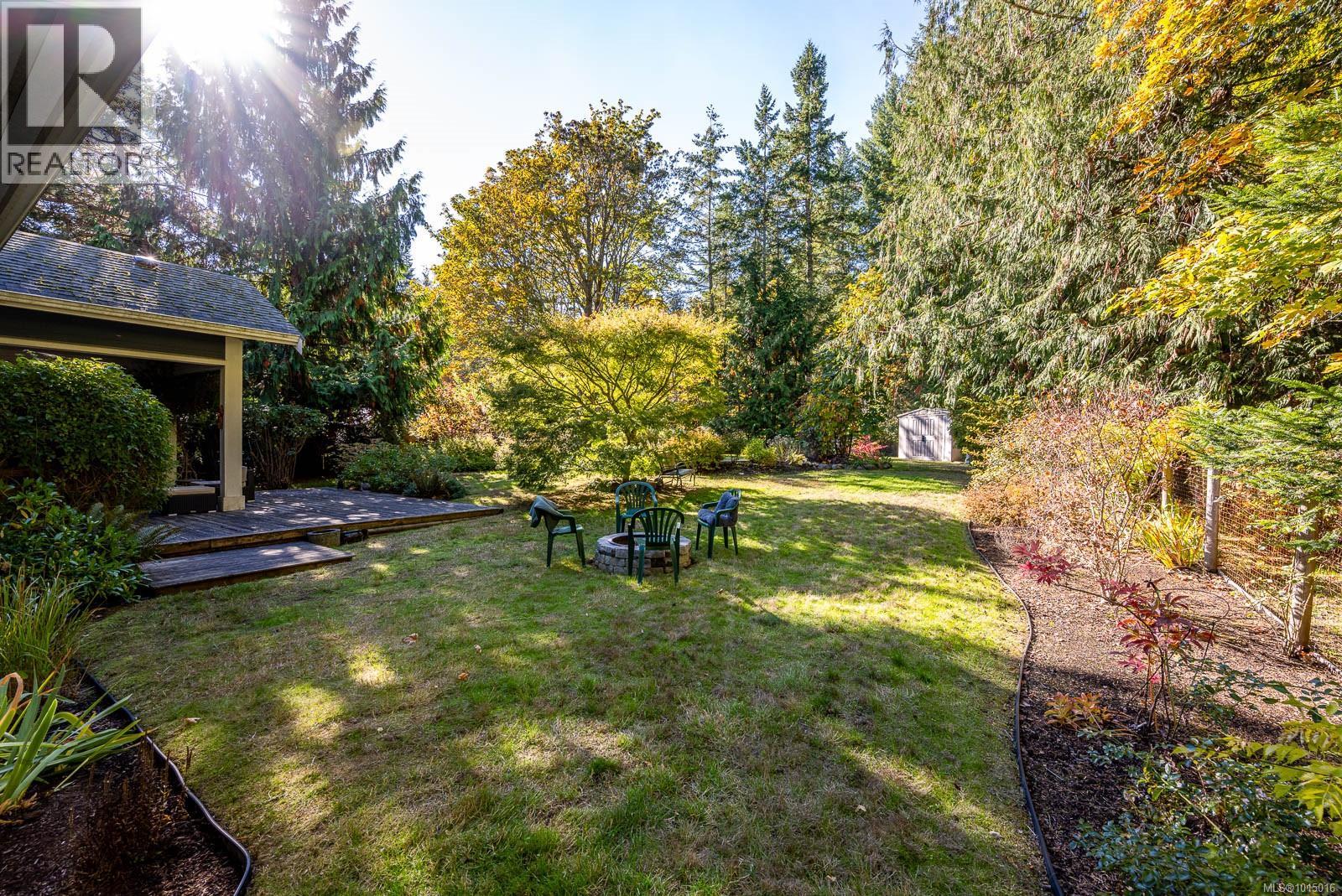 6505 Mystery Beach Rd, Fanny Bay