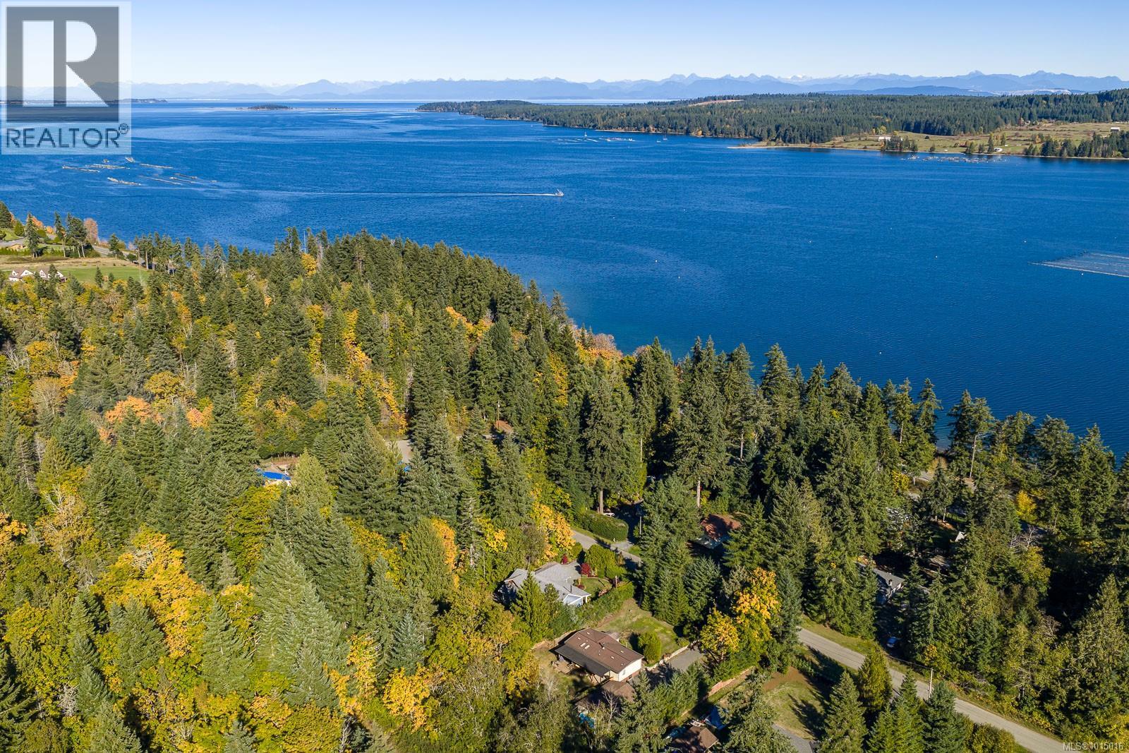 6505 Mystery Beach Rd, Fanny Bay