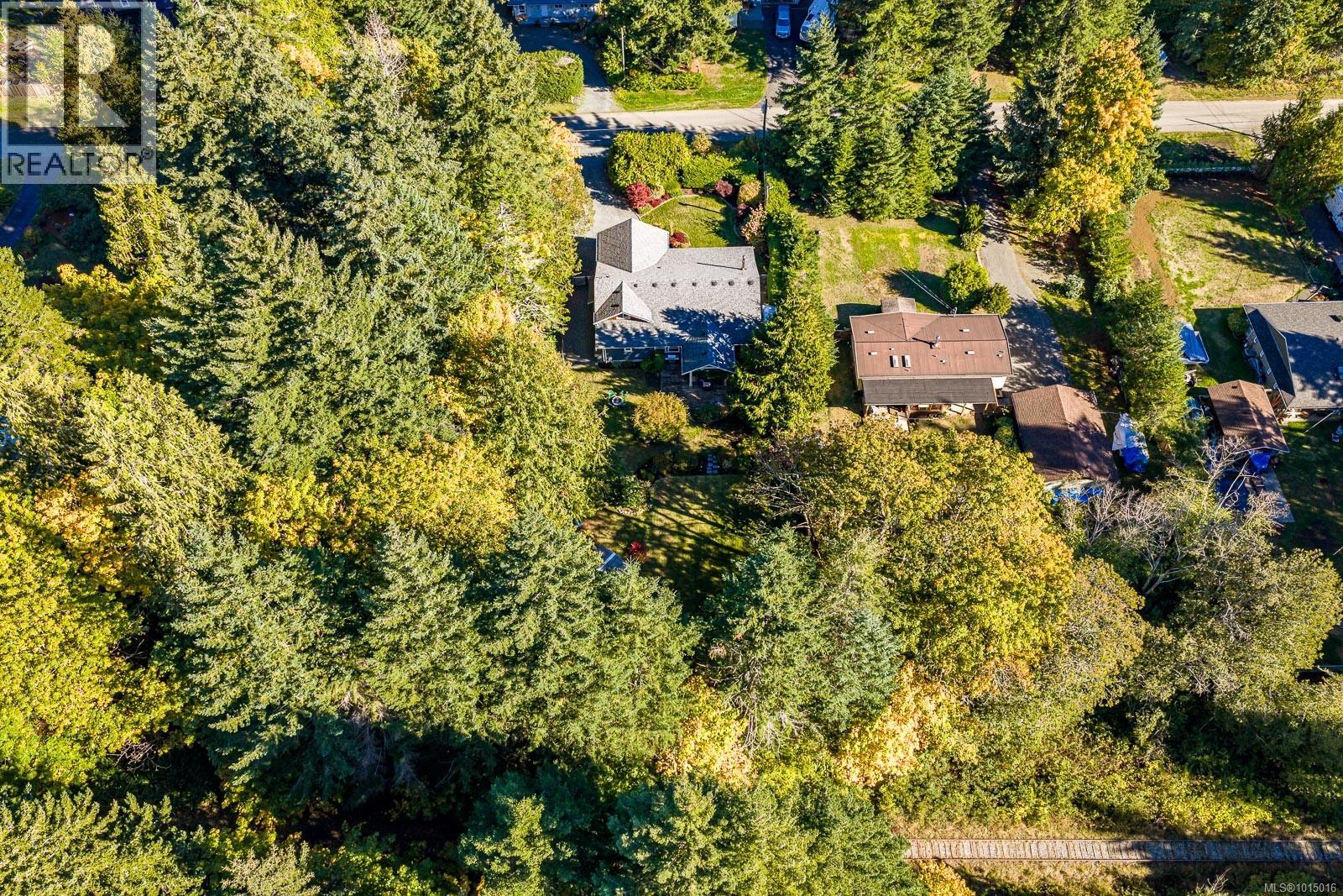 6505 Mystery Beach Rd, Fanny Bay