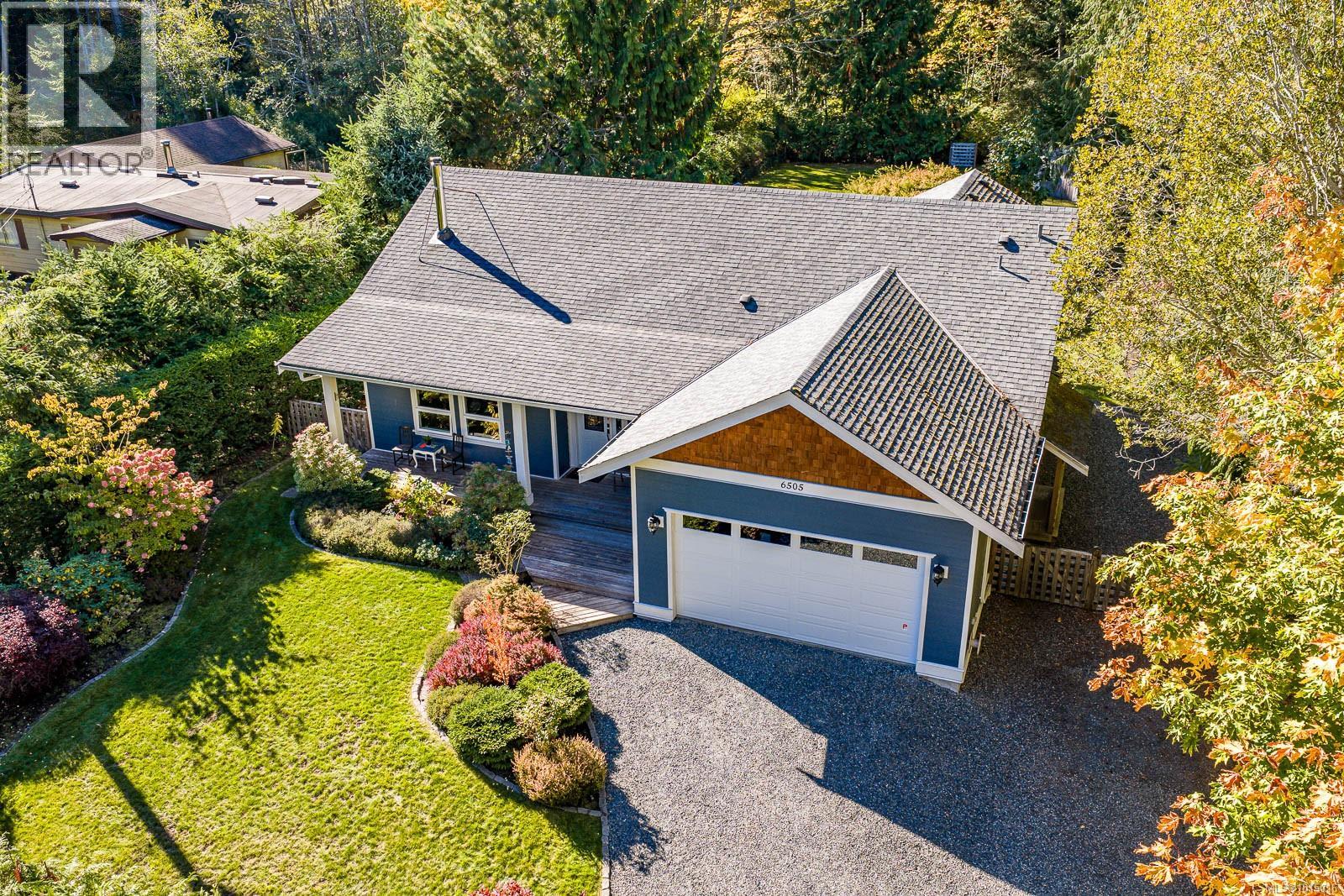 6505 Mystery Beach Rd, Fanny Bay