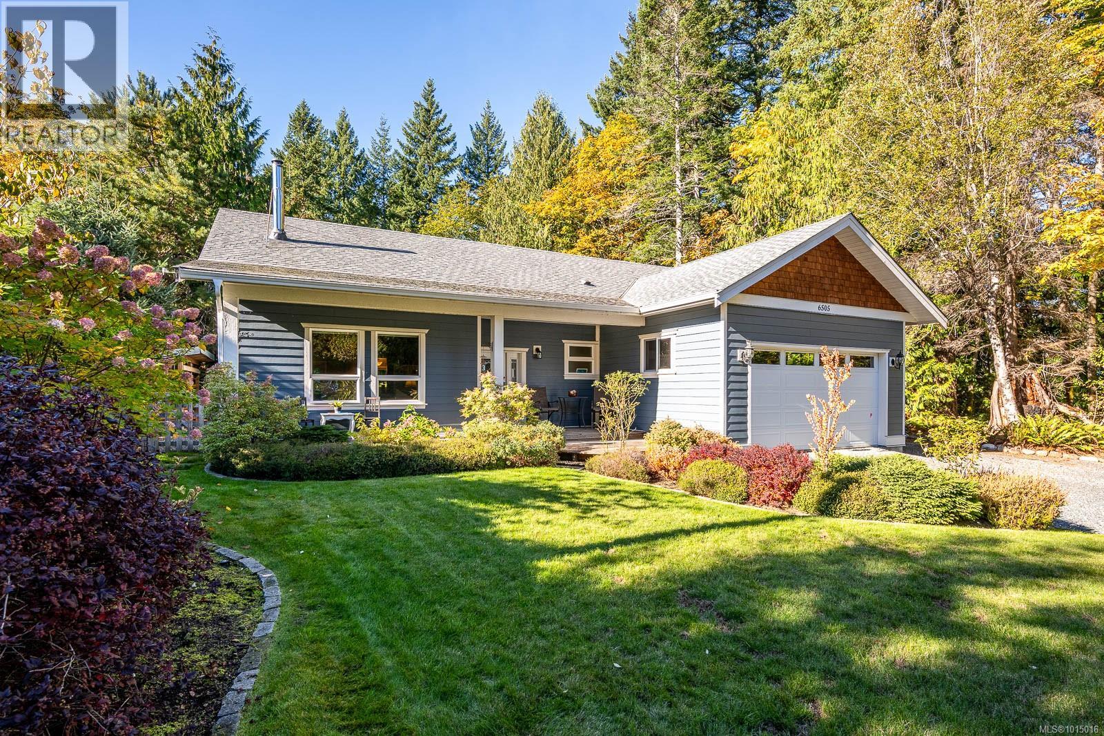 6505 Mystery Beach Rd, Fanny Bay