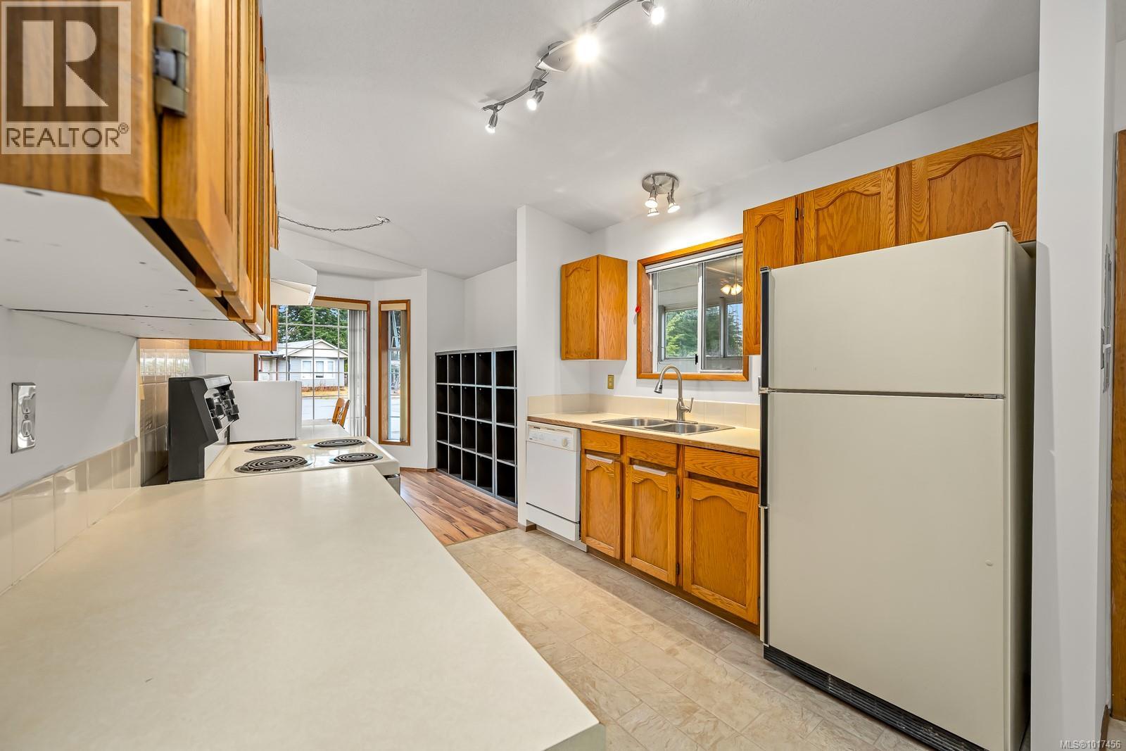 2105 Pemberton Pl, Comox