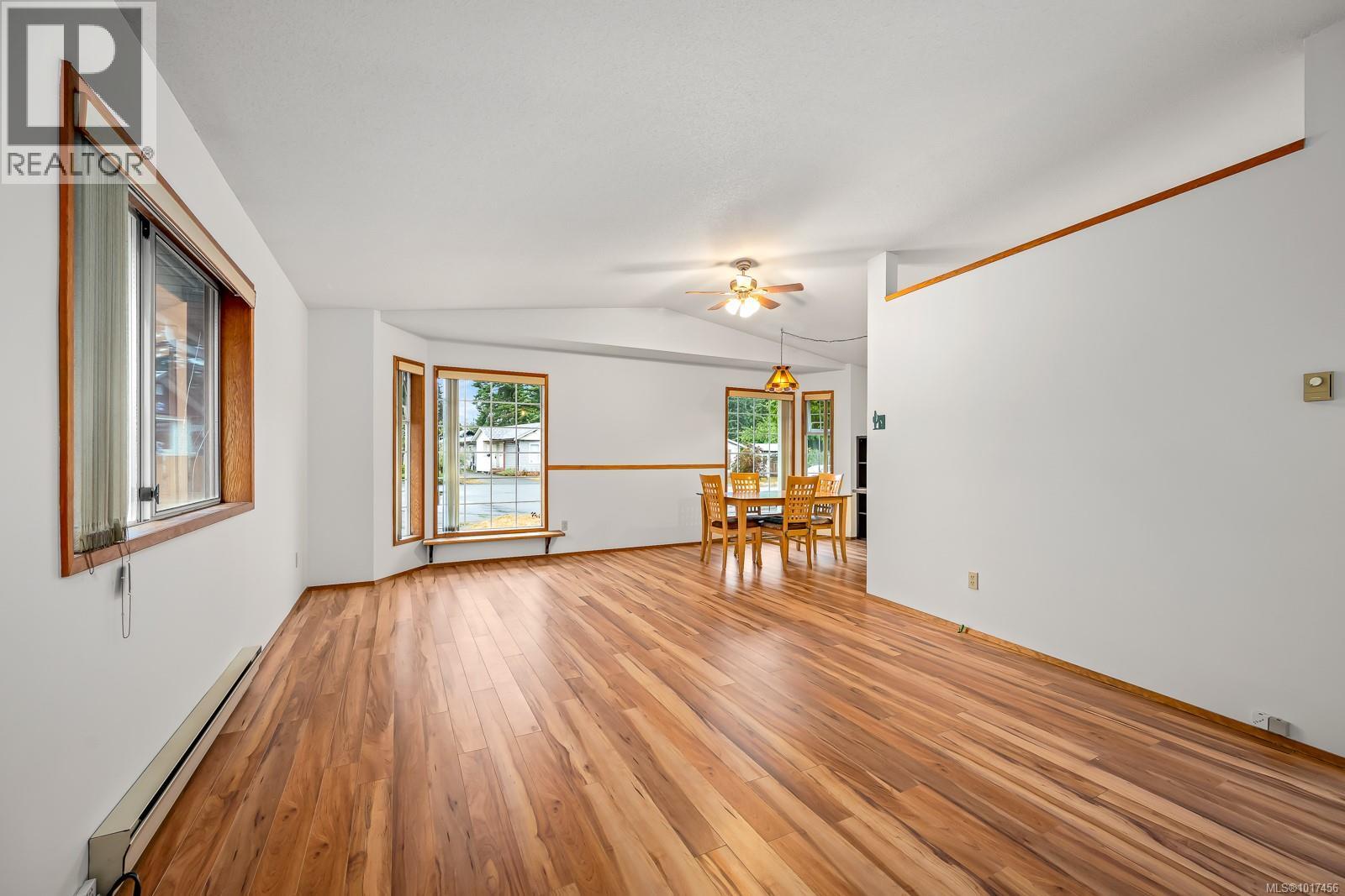 2105 Pemberton Pl, Comox