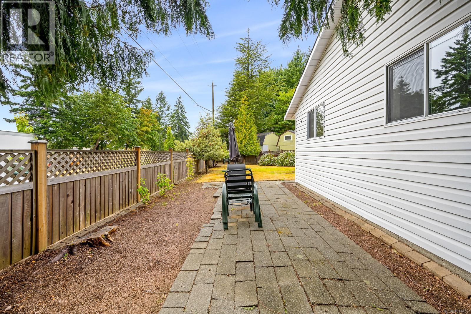 2105 Pemberton Pl, Comox