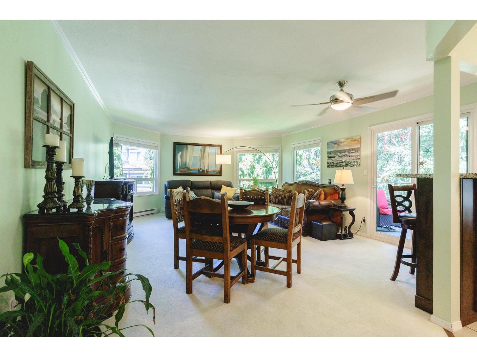 715 1350 VIDAL STREET, White Rock