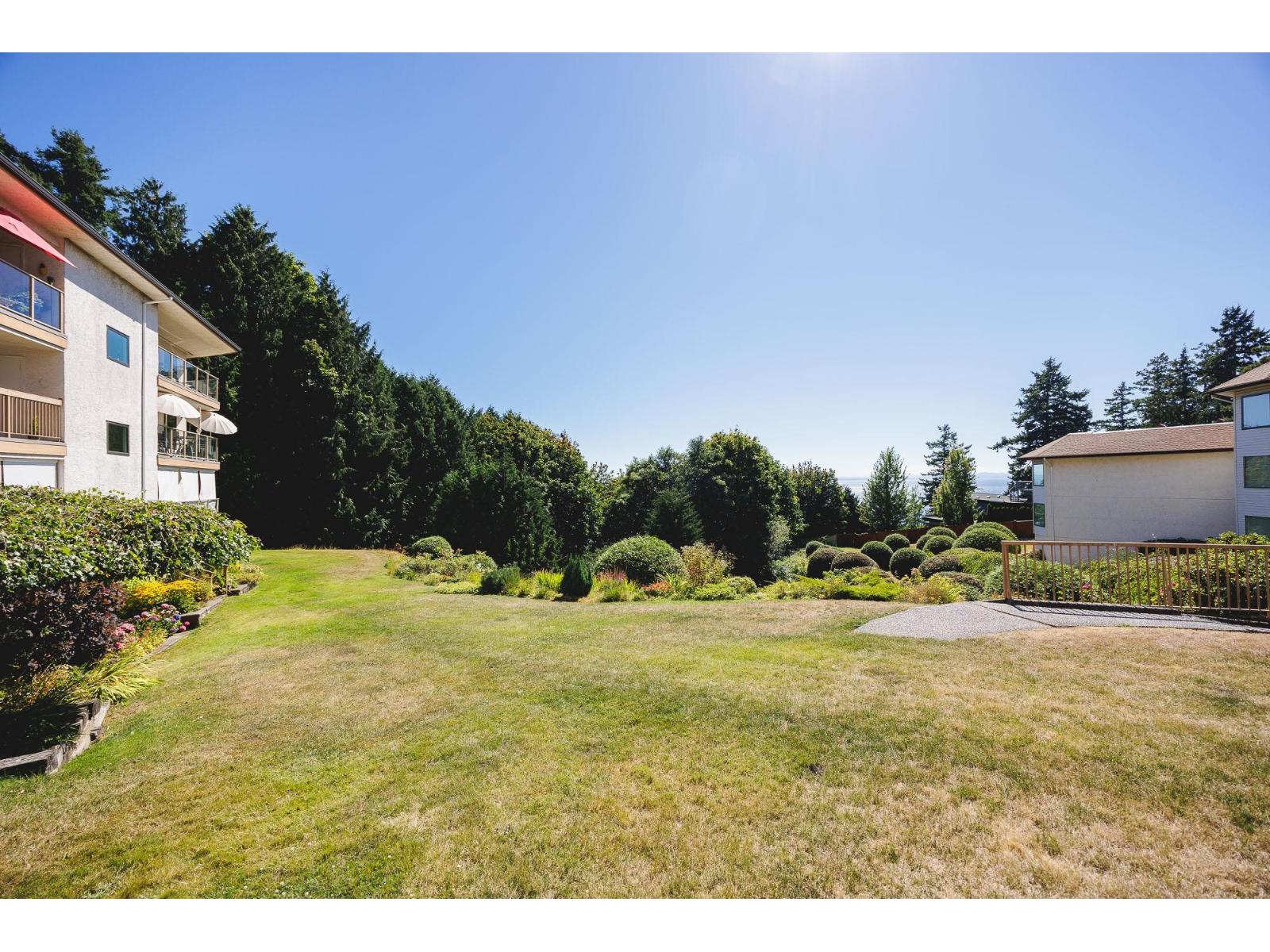 715 1350 VIDAL STREET, White Rock