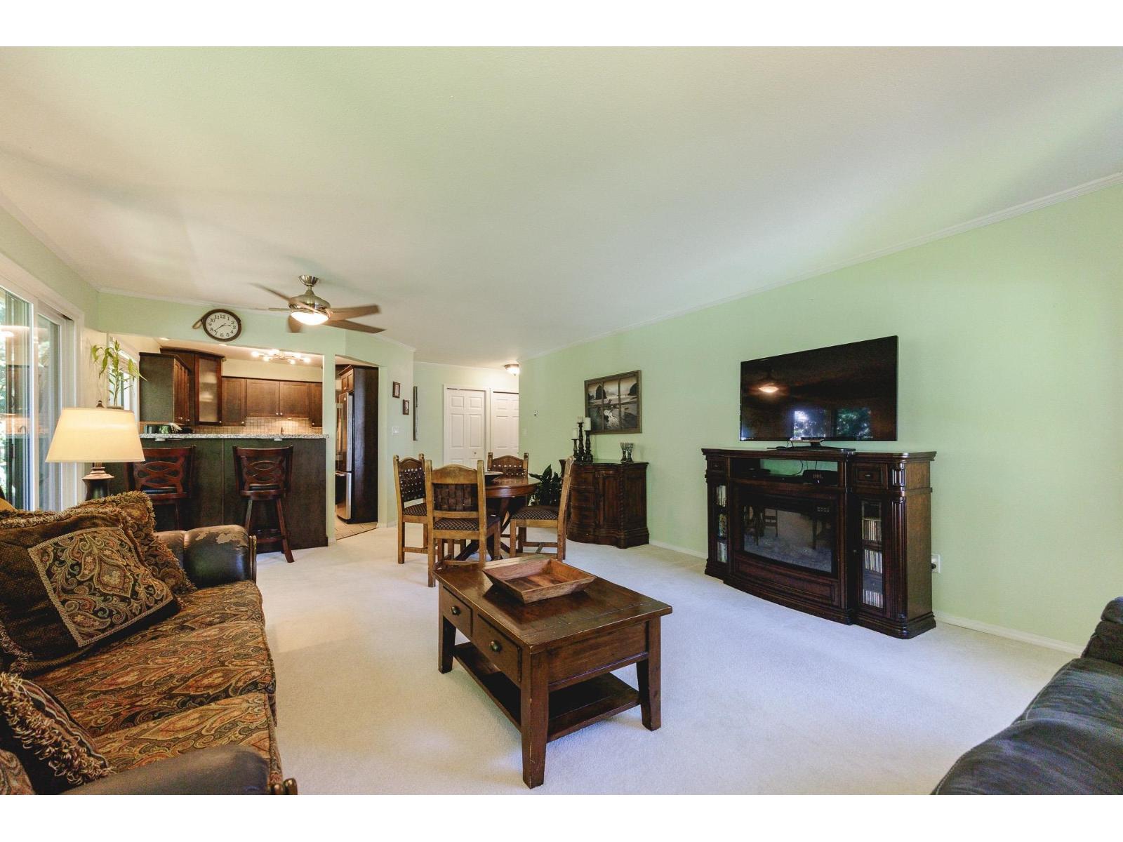 715 1350 VIDAL STREET, White Rock