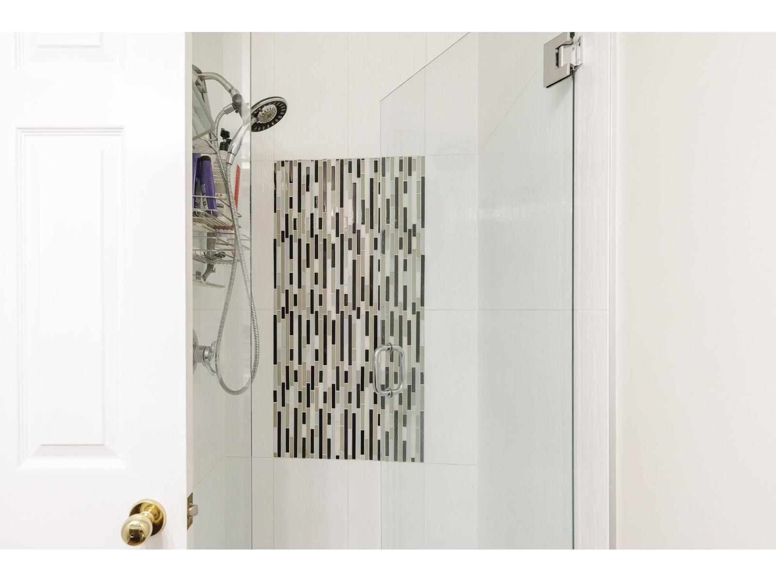 715 1350 VIDAL STREET, White Rock