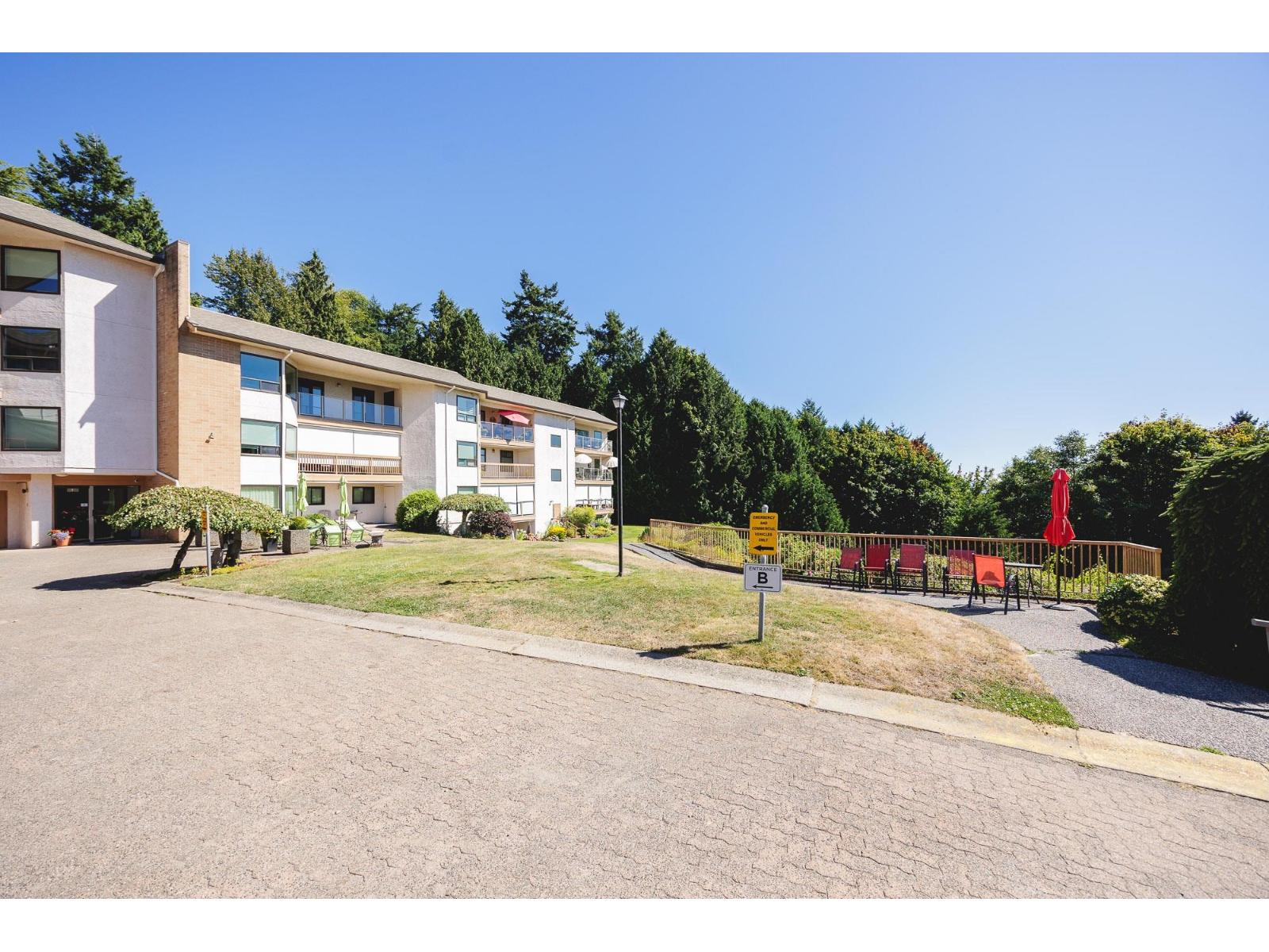 715 1350 VIDAL STREET, White Rock