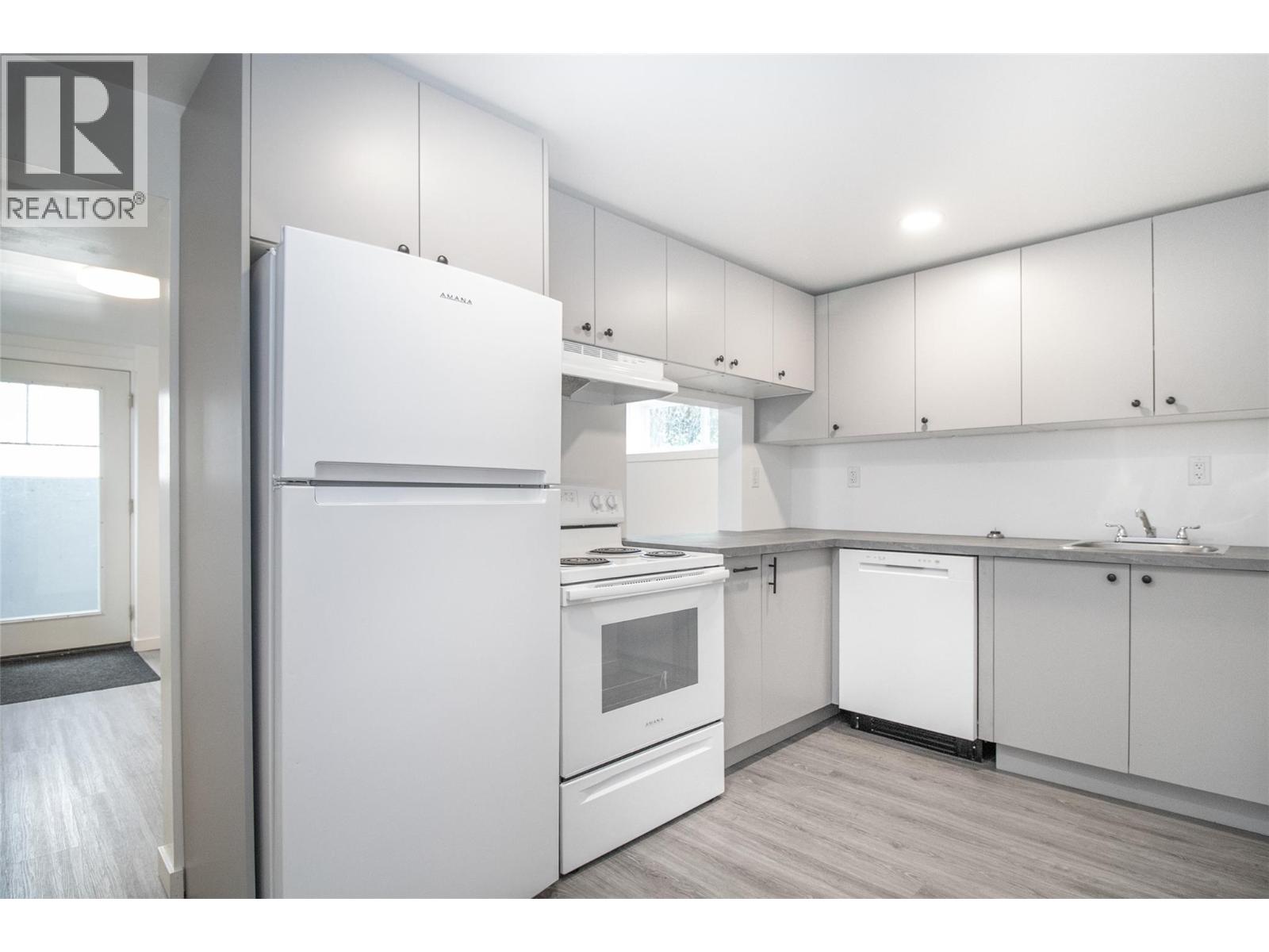 1352 Alder Court, Kelowna