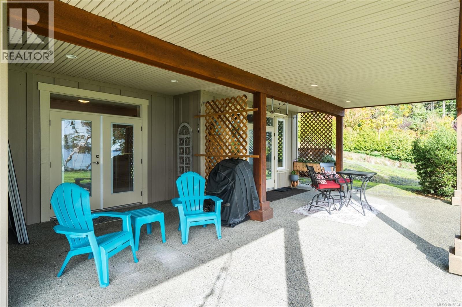 2851 Whiskey Point Rd, Mill Bay