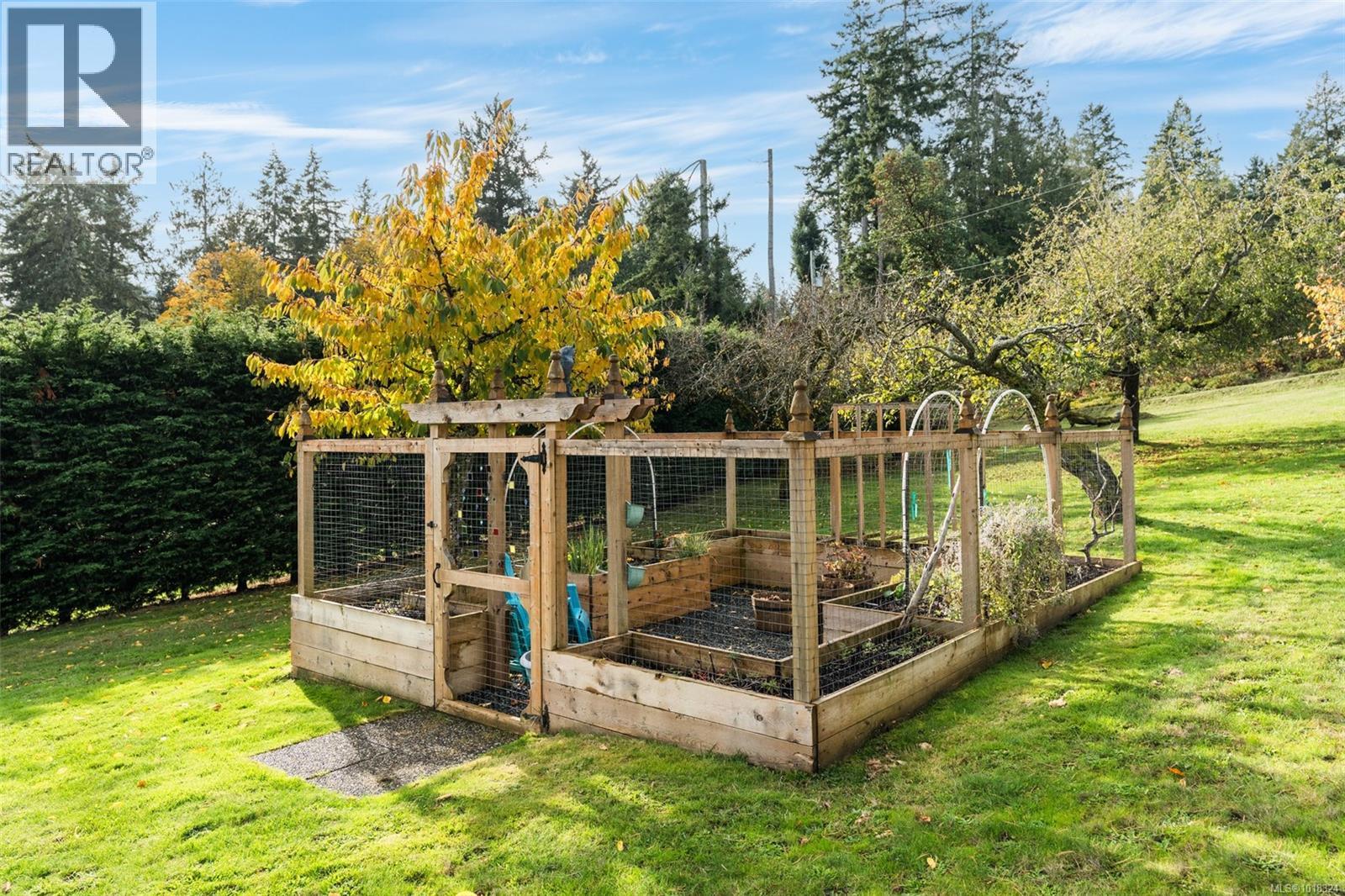 2851 Whiskey Point Rd, Mill Bay