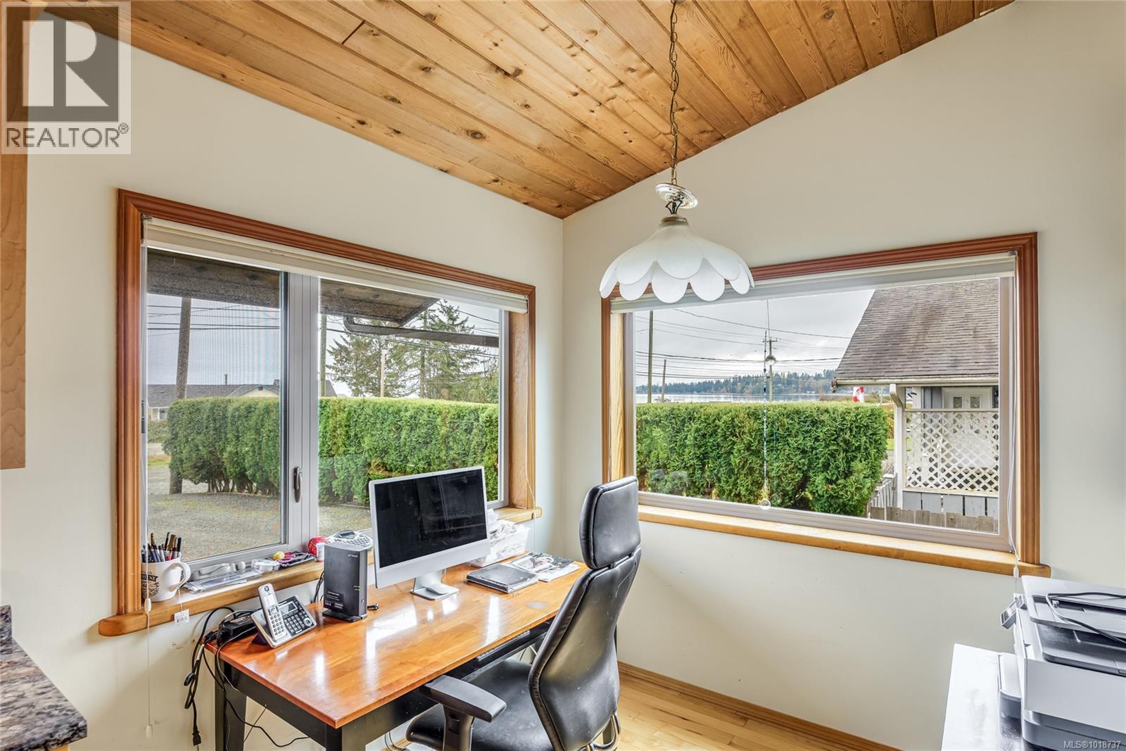 3910 Island Hwy, Campbell River