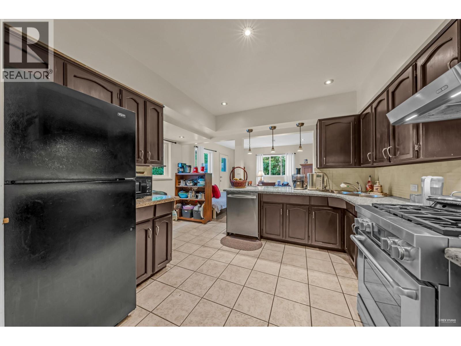 410 HADDEN DRIVE, West Vancouver