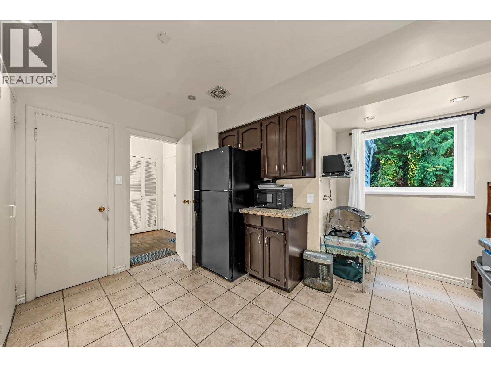 410 HADDEN DRIVE, West Vancouver