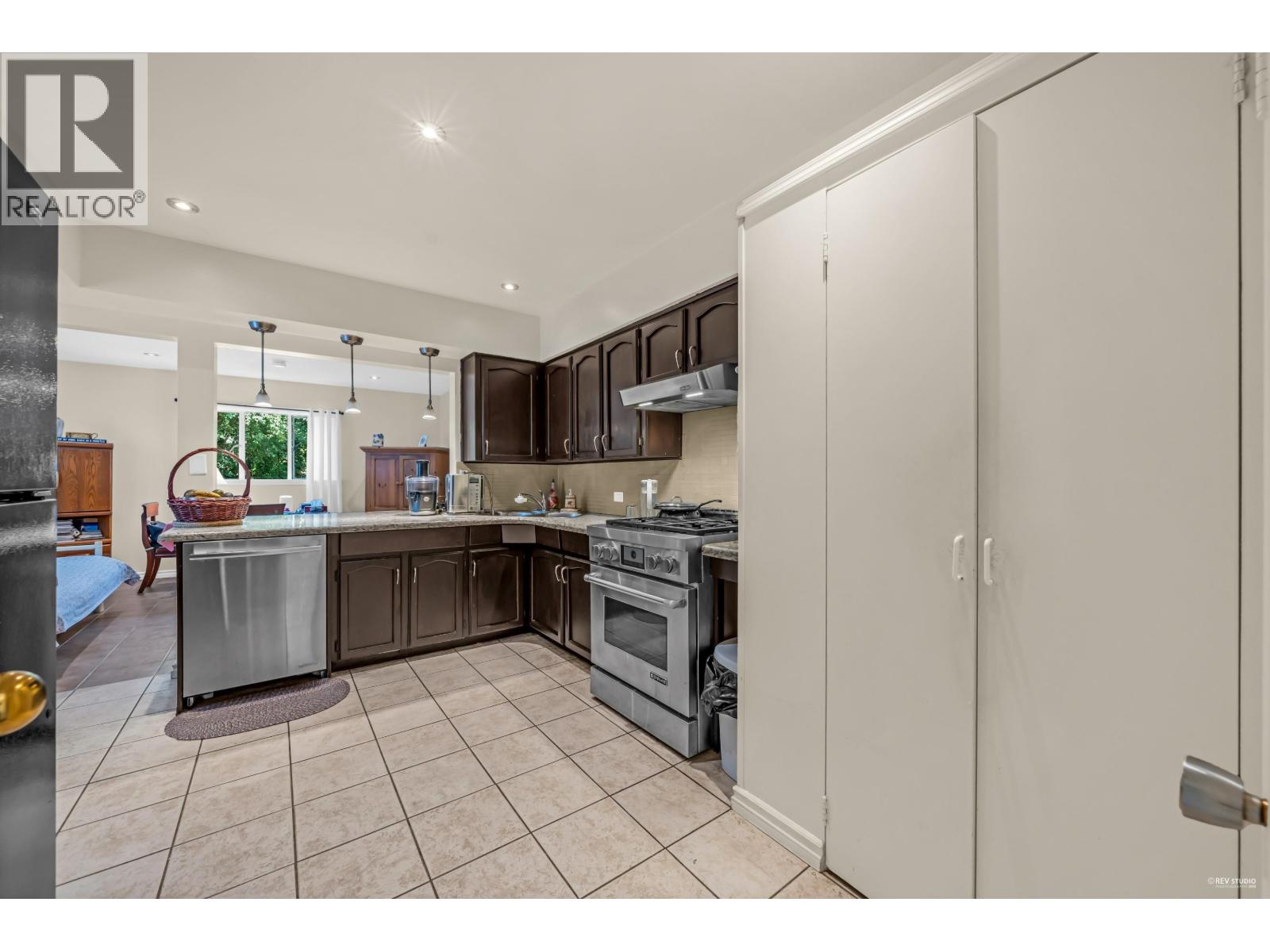 410 HADDEN DRIVE, West Vancouver