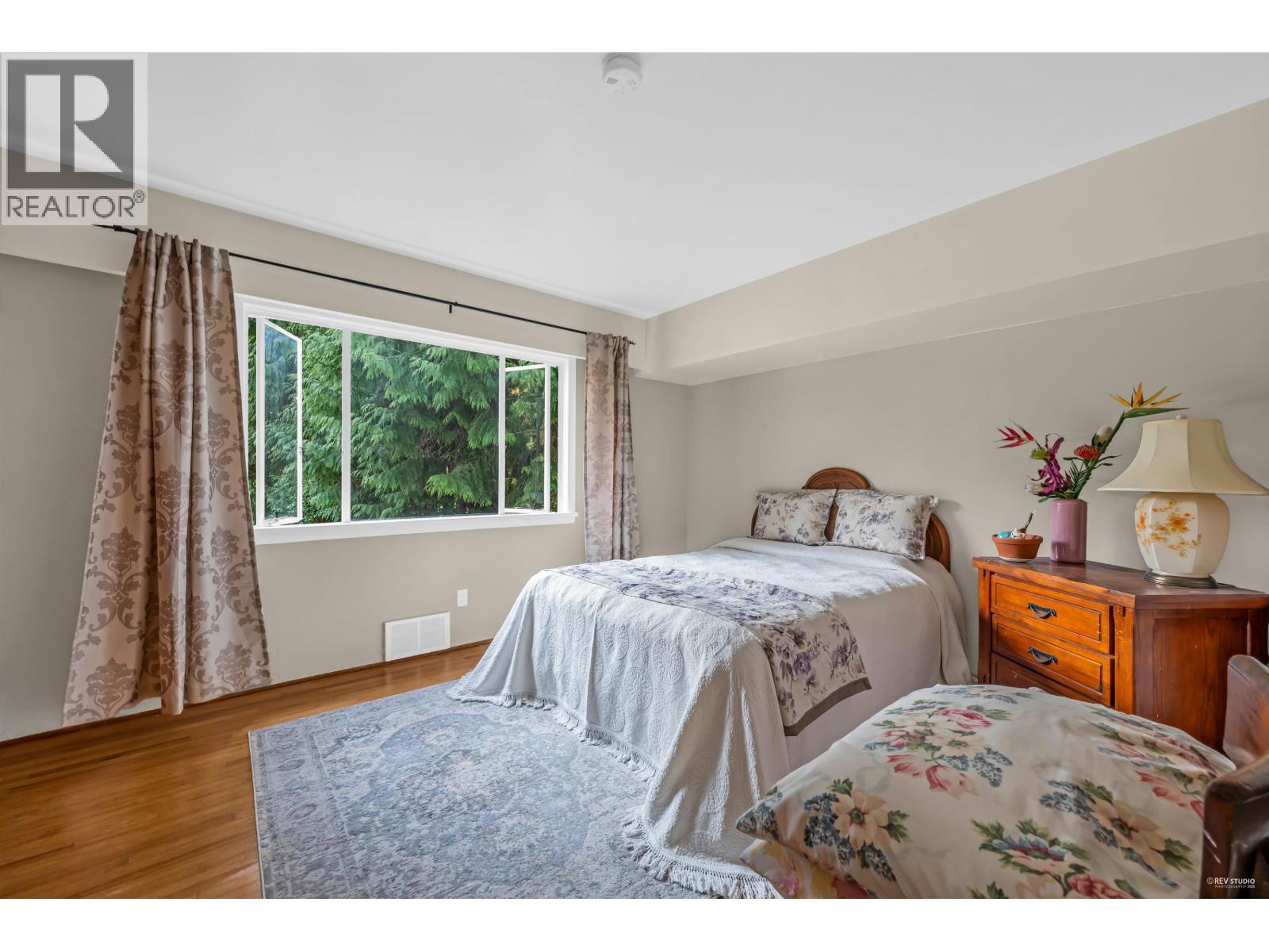 410 HADDEN DRIVE, West Vancouver