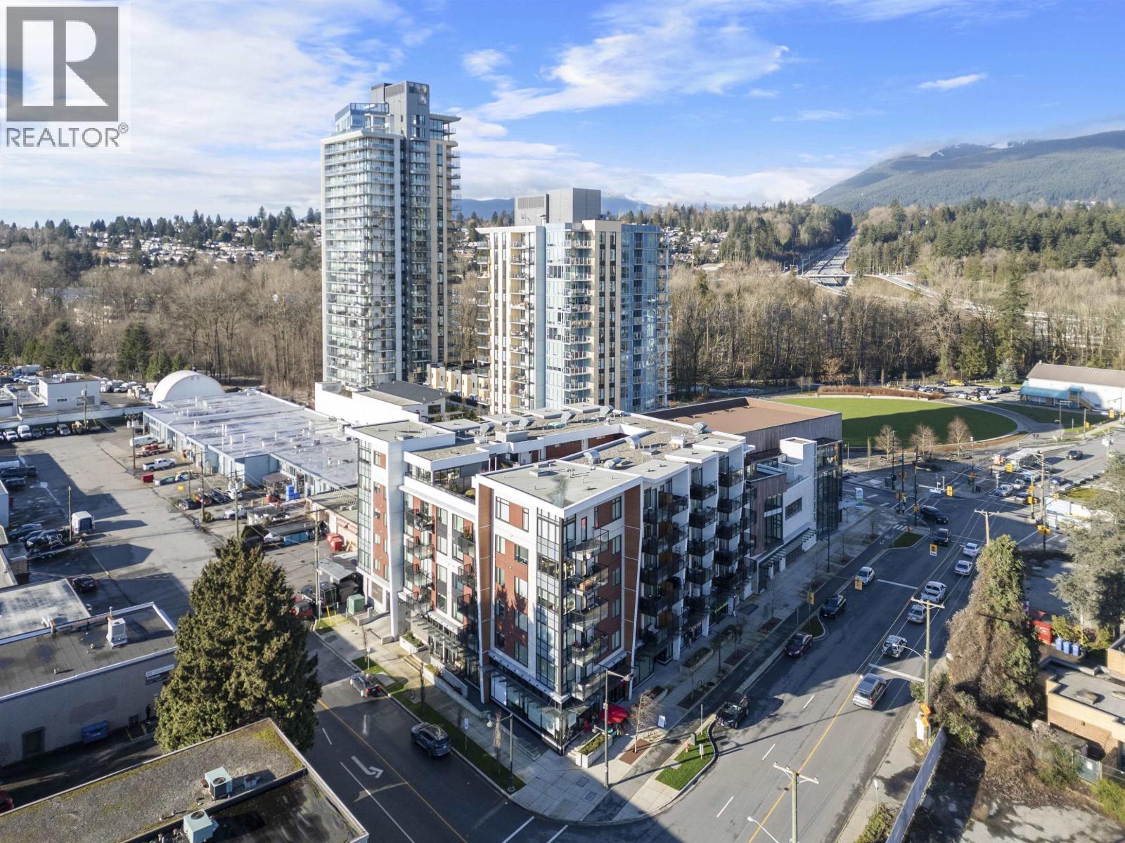 106 467 MOUNTAIN HIGHWAY, North Vancouver