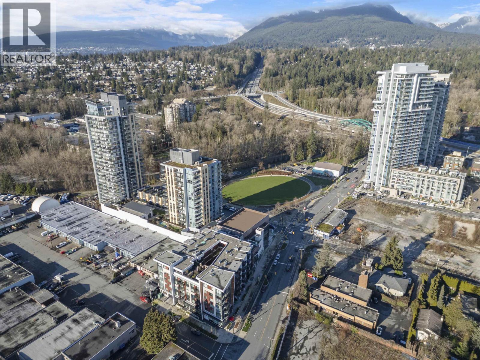 106 467 MOUNTAIN HIGHWAY, North Vancouver