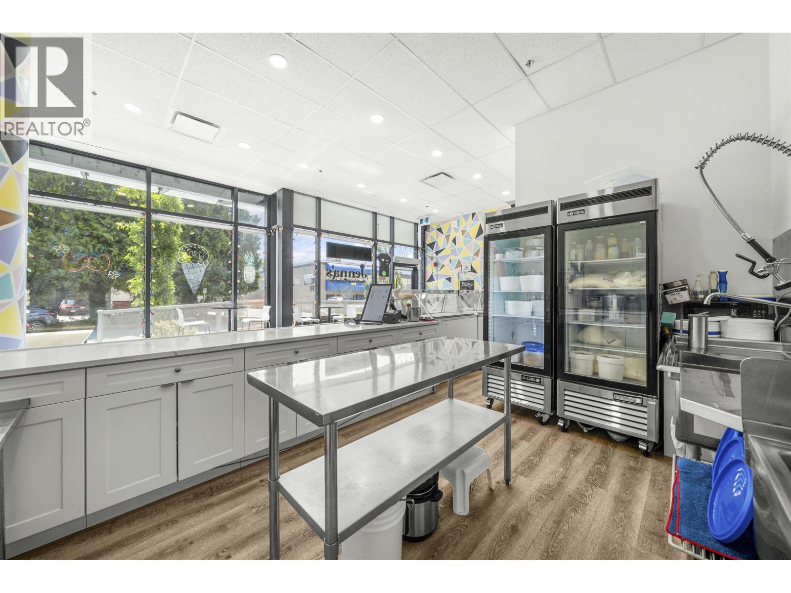 106 467 MOUNTAIN HIGHWAY, North Vancouver