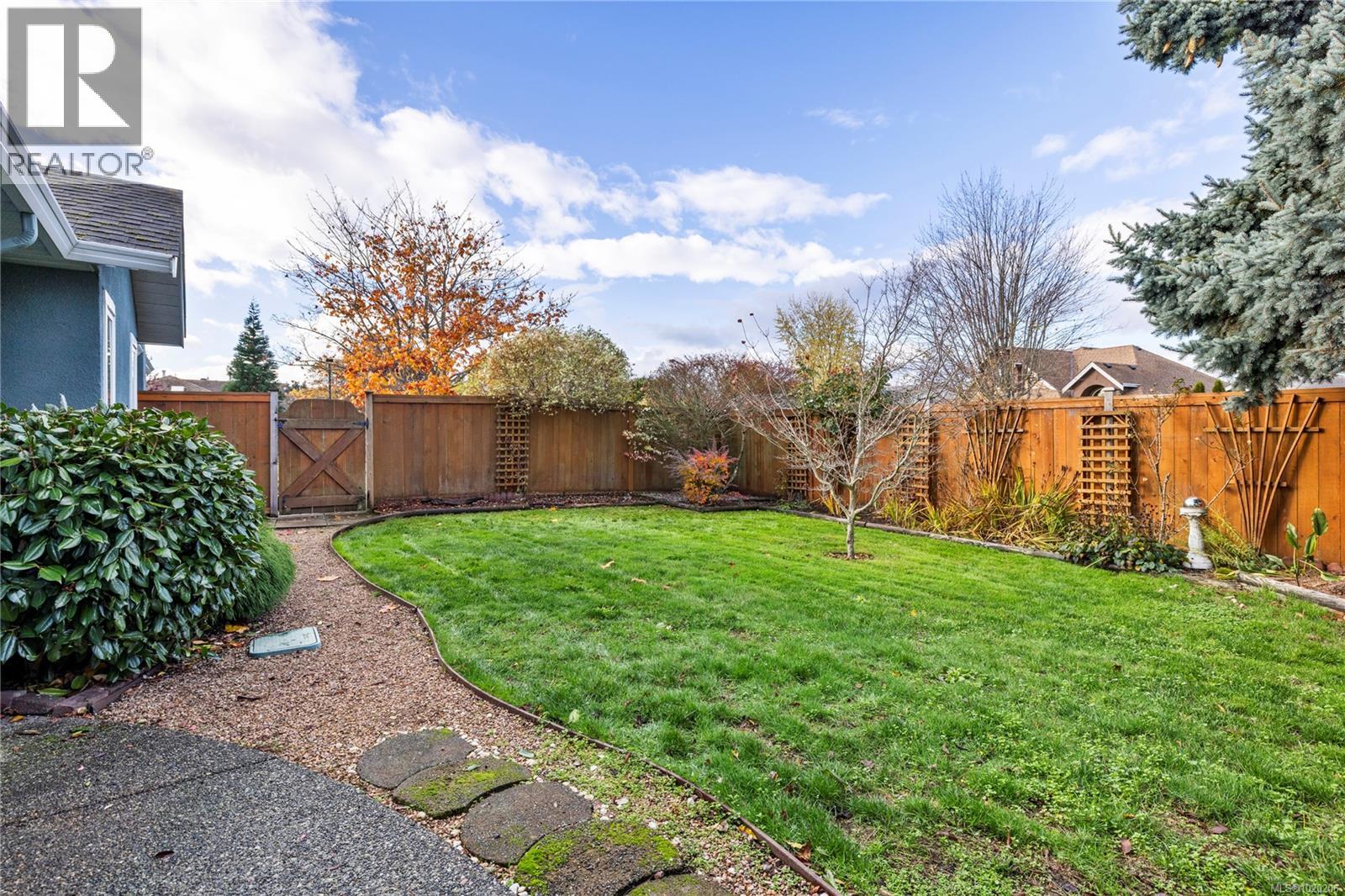 201 Crabapple Cres, Parksville