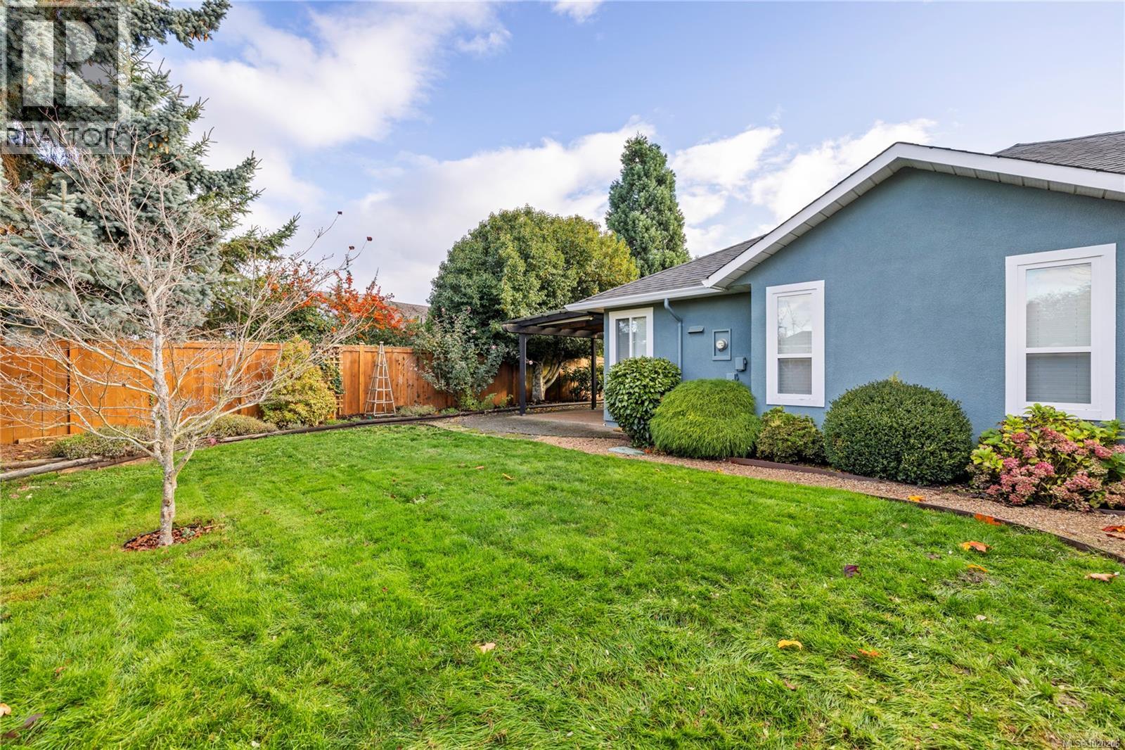 201 Crabapple Cres, Parksville