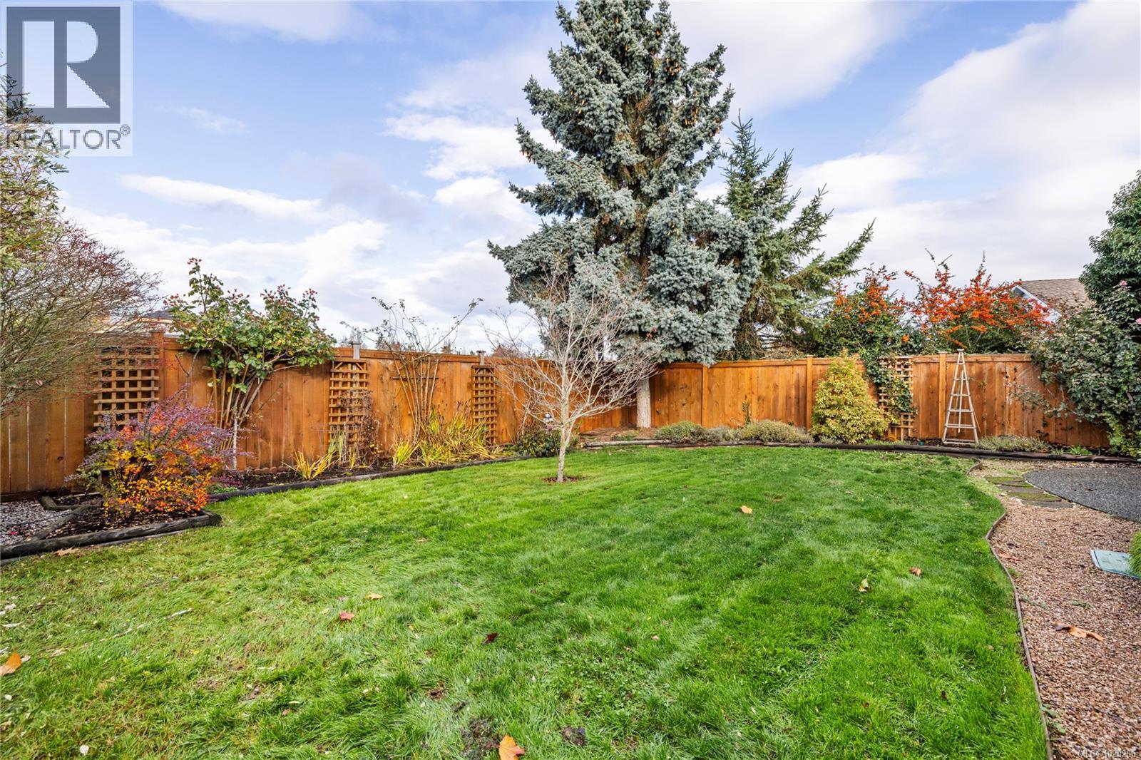 201 Crabapple Cres, Parksville