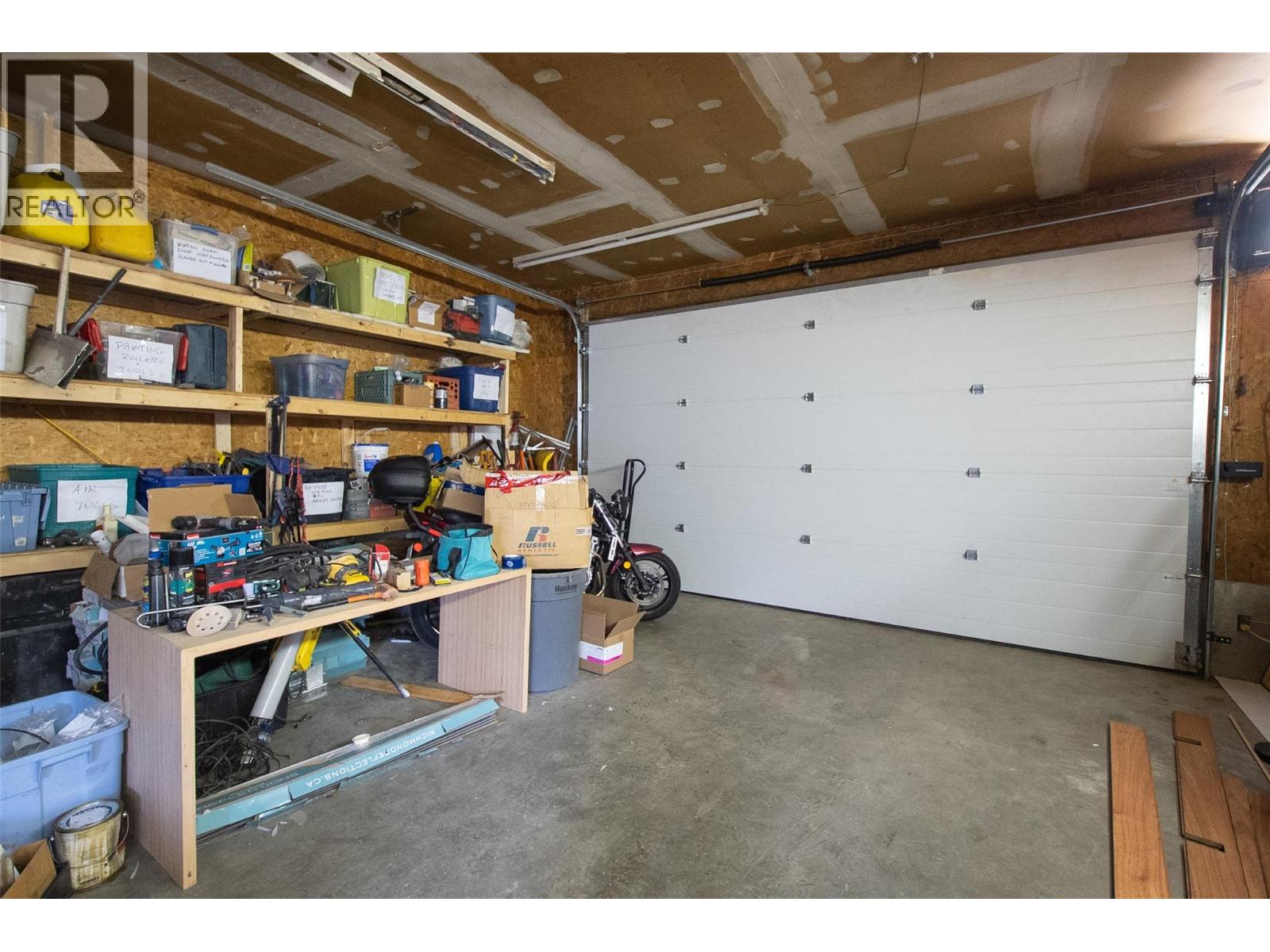  930 Cawston Avenue, Kelowna