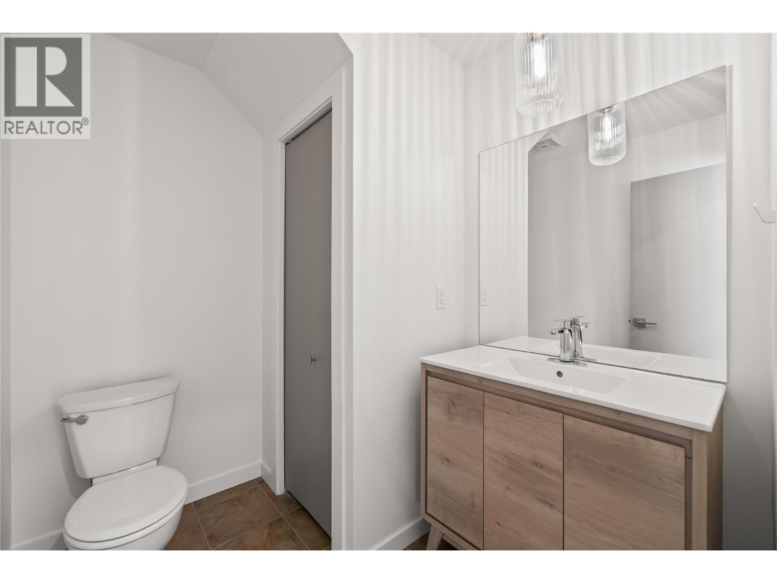 3 2957 Conlin Court, Kelowna