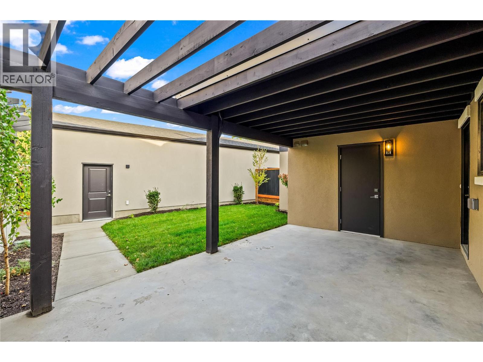 3 2957 Conlin Court, Kelowna